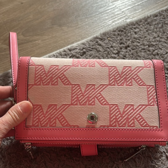 Michael Kors Pink and Cream Women's Bag - Picture 3 of 3